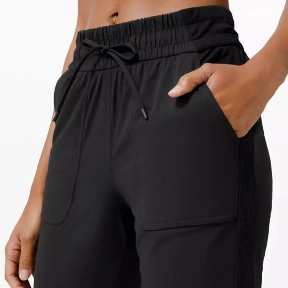 Lululemon Beyond the Studio Jogger Pants - Picture 4 of 6